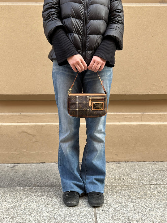 Louis Vuitton Pochette Rivets