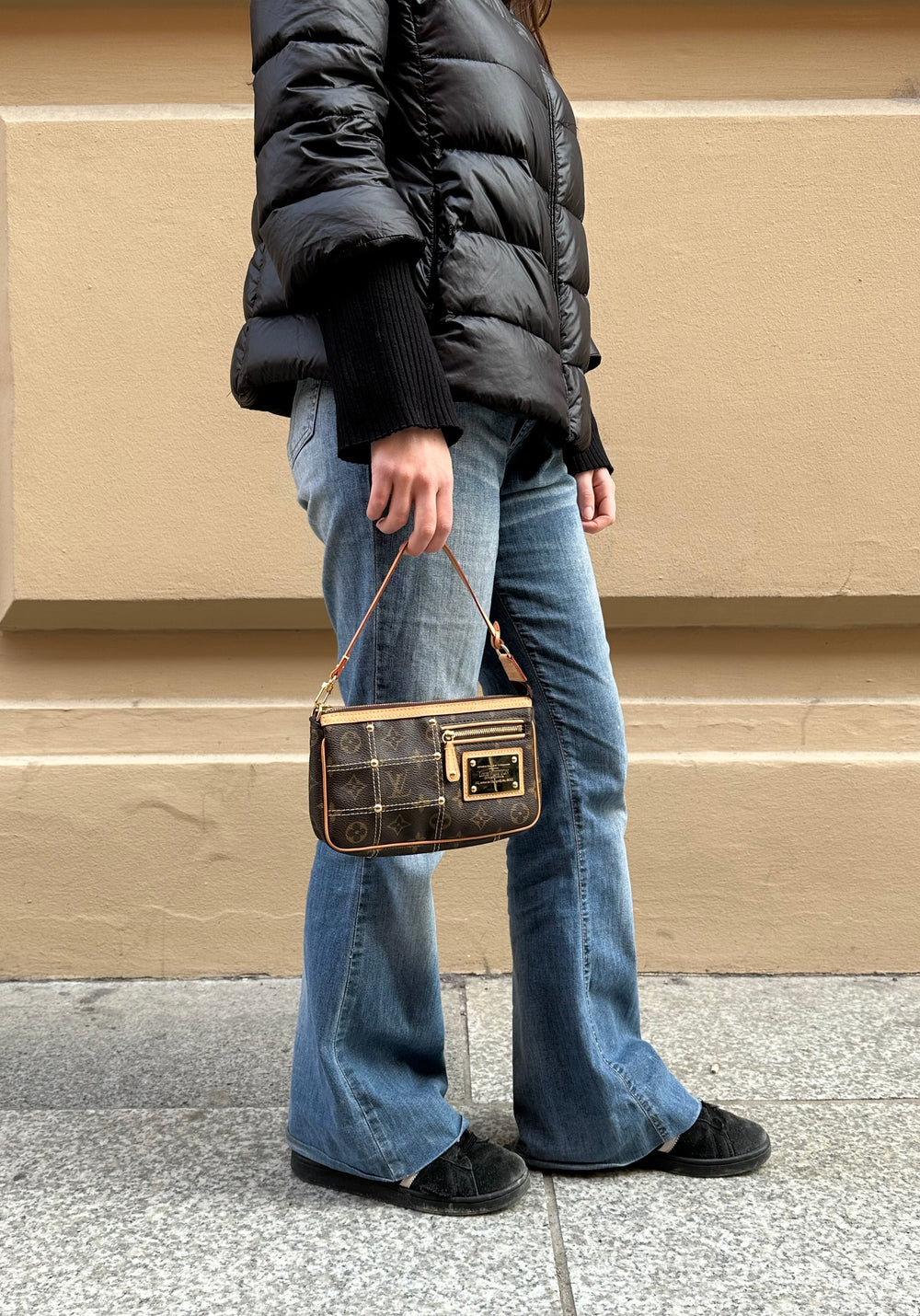 Louis Vuitton Pochette Rivets