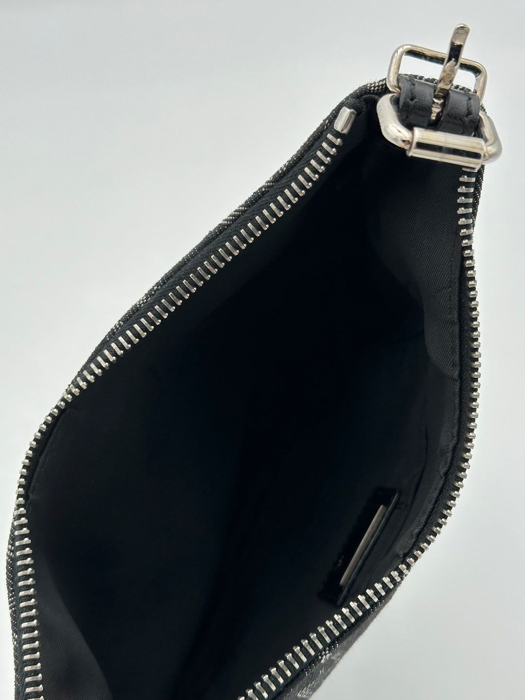 Fendi Oyster