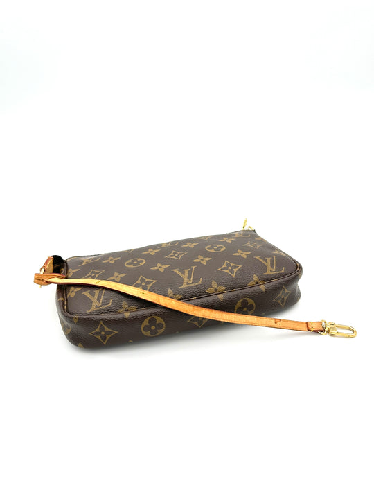Louis Vuitton Pochette Accessories